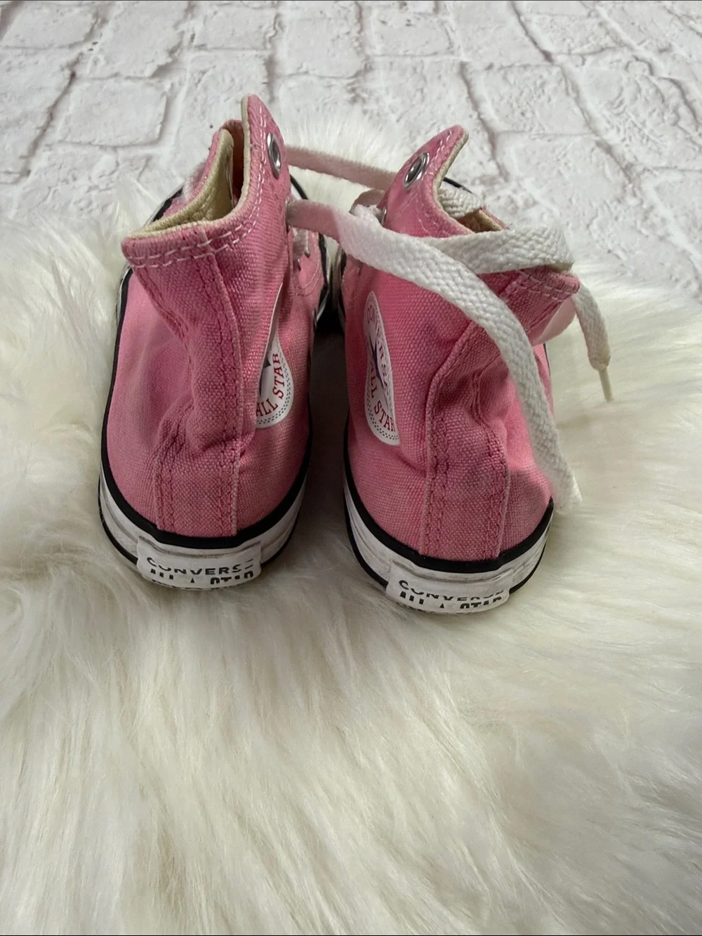 Converse Chuck Taylor Pink High-Top Kids Sneakers